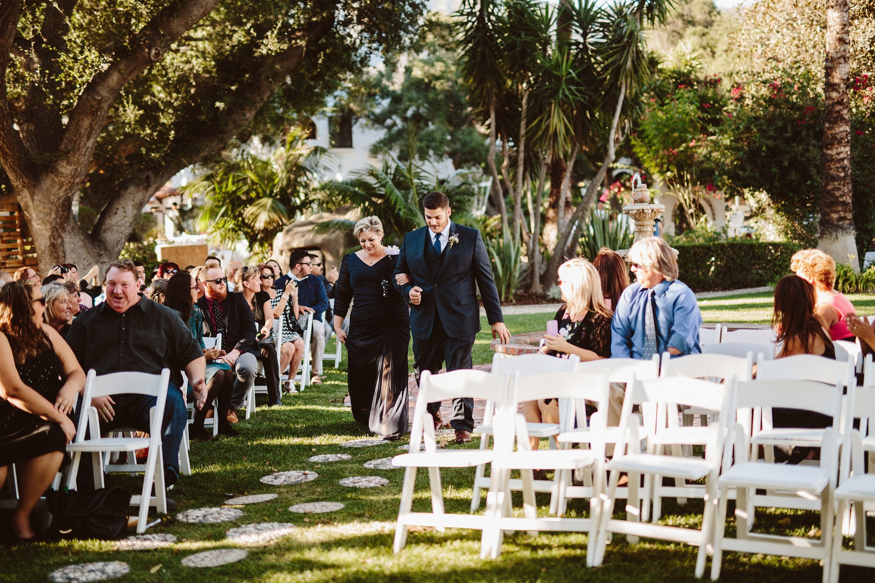 DIY-backyard-wedding (31)